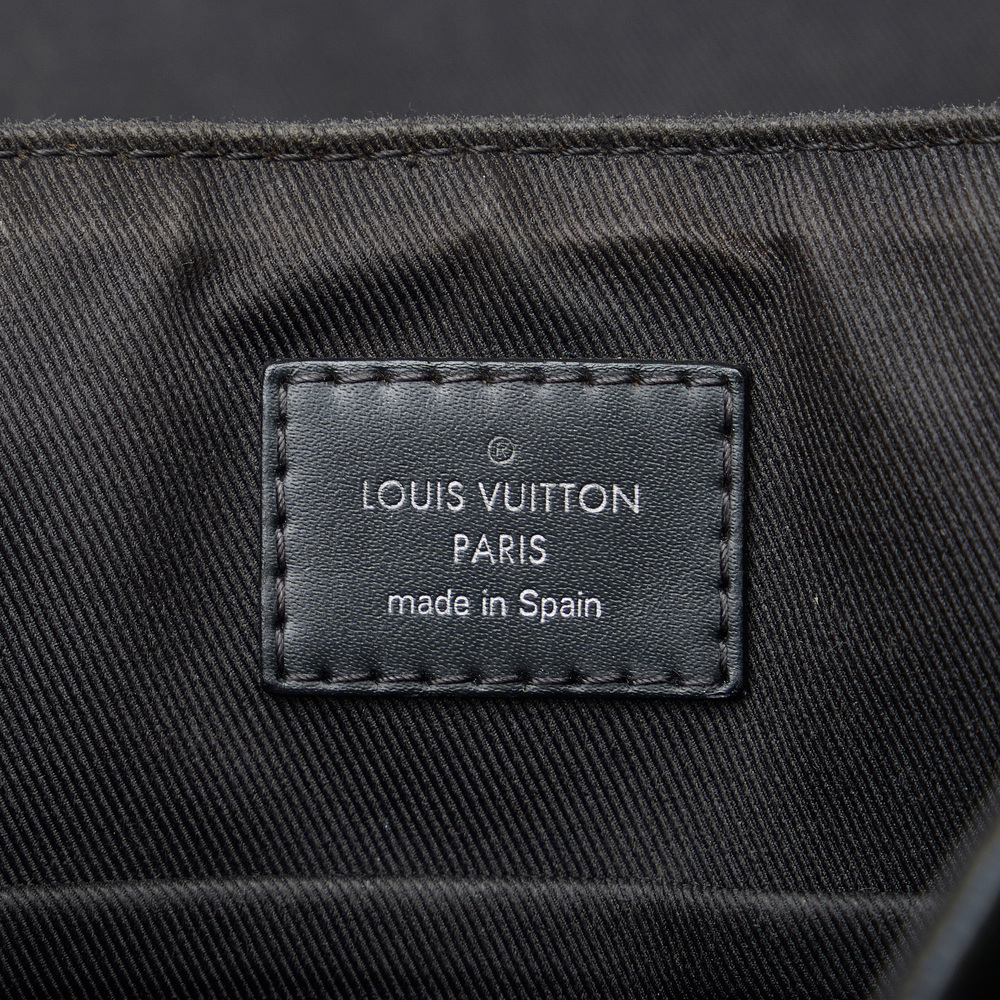 Pre-Loved Louis Vuitton Damier Graphite District PM - Picture 6 of 12